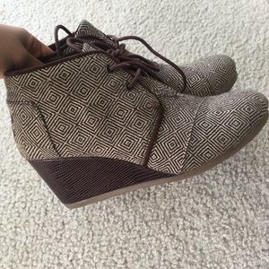 Toms booties